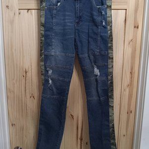 New Never Worn Modern Culture Men's Jeans Camo stripe down the side
